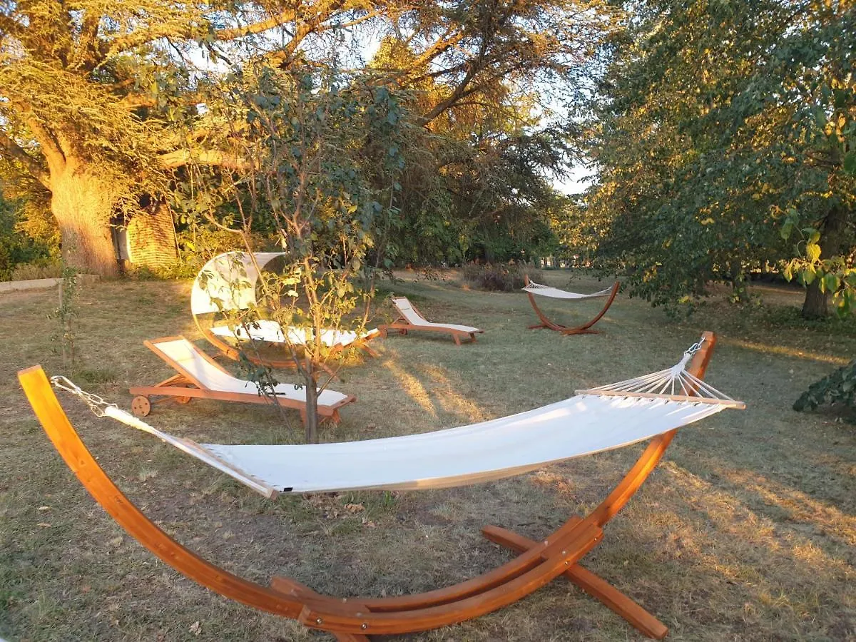 Bed & Breakfast Chateau De Saint Bonnet Les Oules